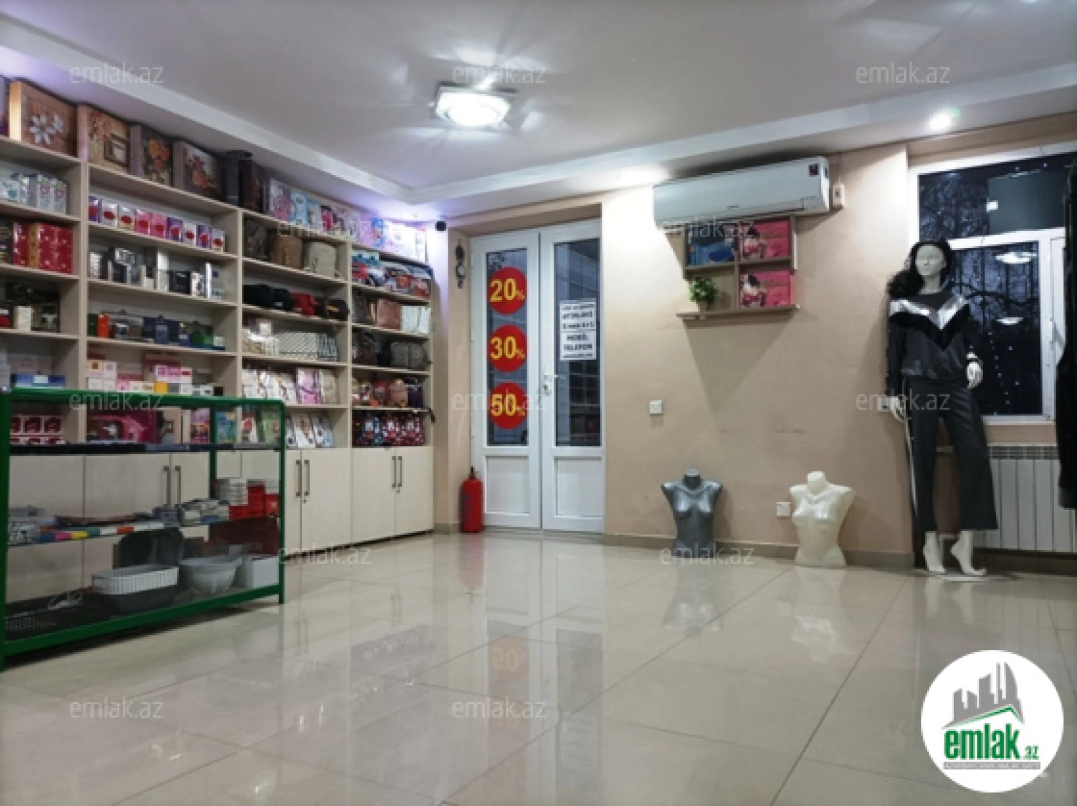 Satılır 4 otaqlı obyekt 90 m²