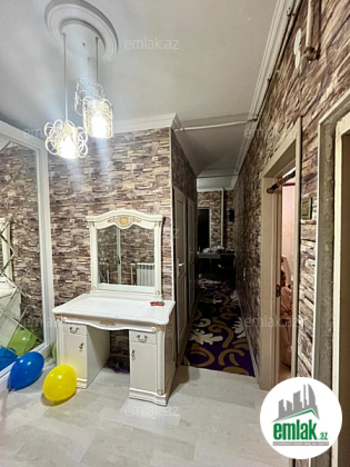 Satılır 2 otaqlı köhnə tikili 65 m²