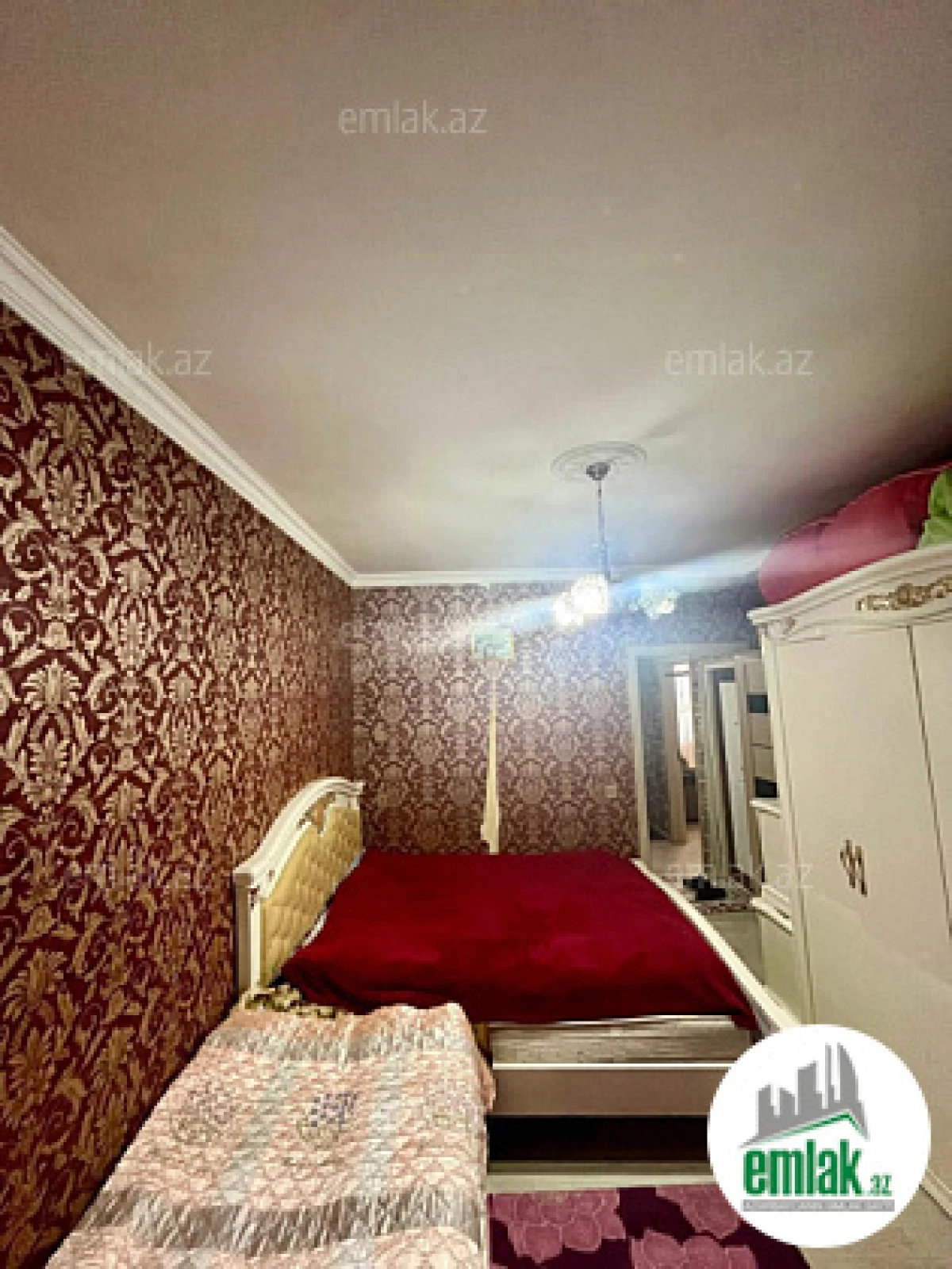 Satılır 2 otaqlı köhnə tikili 65 m²