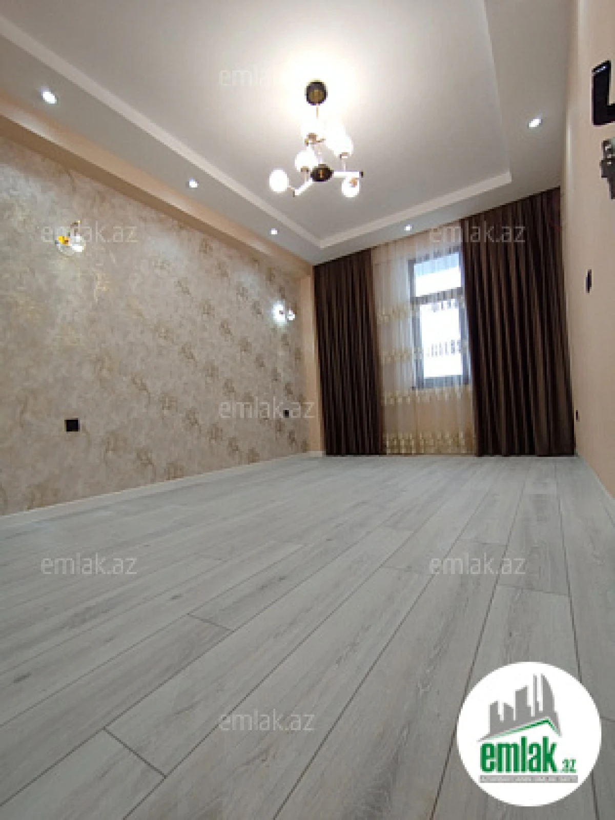 Satılır 3 otaqlı yeni tikili 90 m²