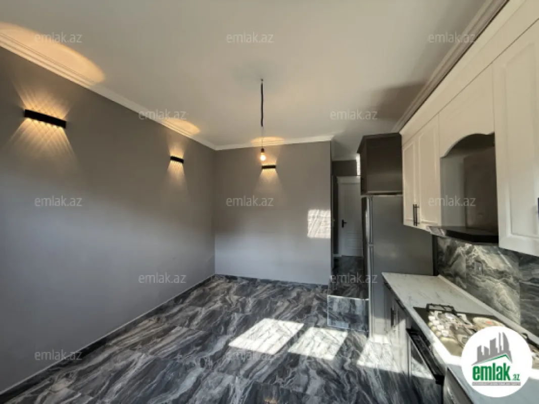 Satılır 4 otaqlı həyət evi 100 m²