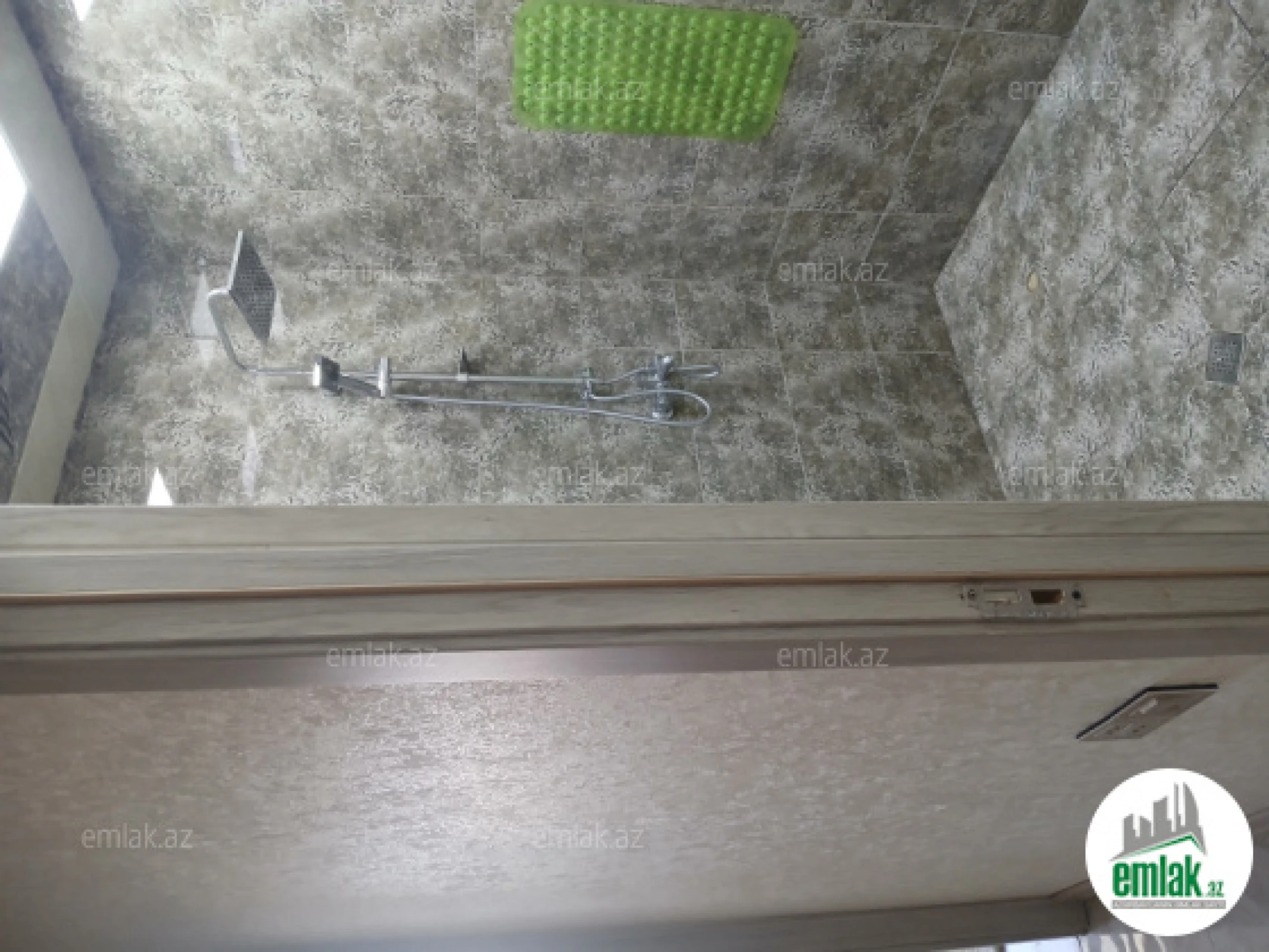 Satılır 2 otaqlı yeni tikili 64 m²