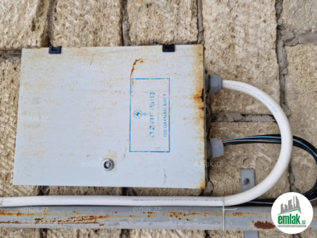 Satılır 8 otaqlı obyekt 208 m²