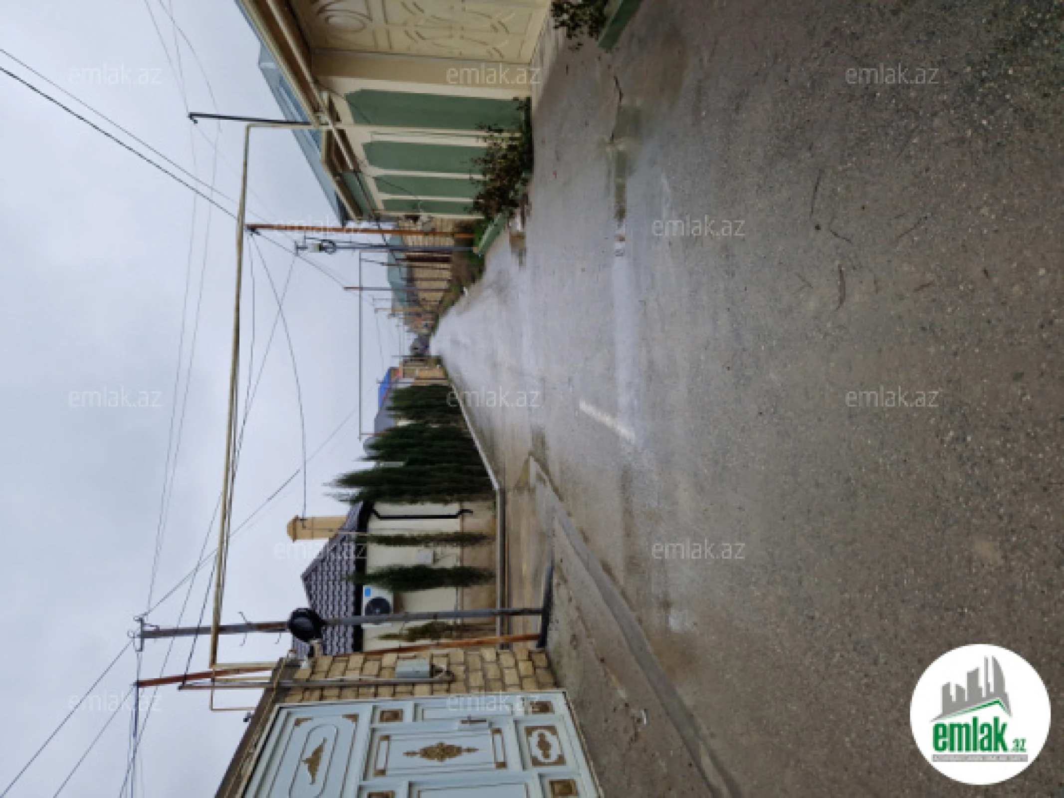 Satılır 8 otaqlı obyekt 208 m²