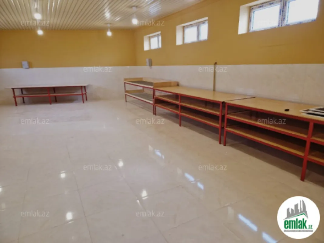 Satılır 8 otaqlı obyekt 208 m²