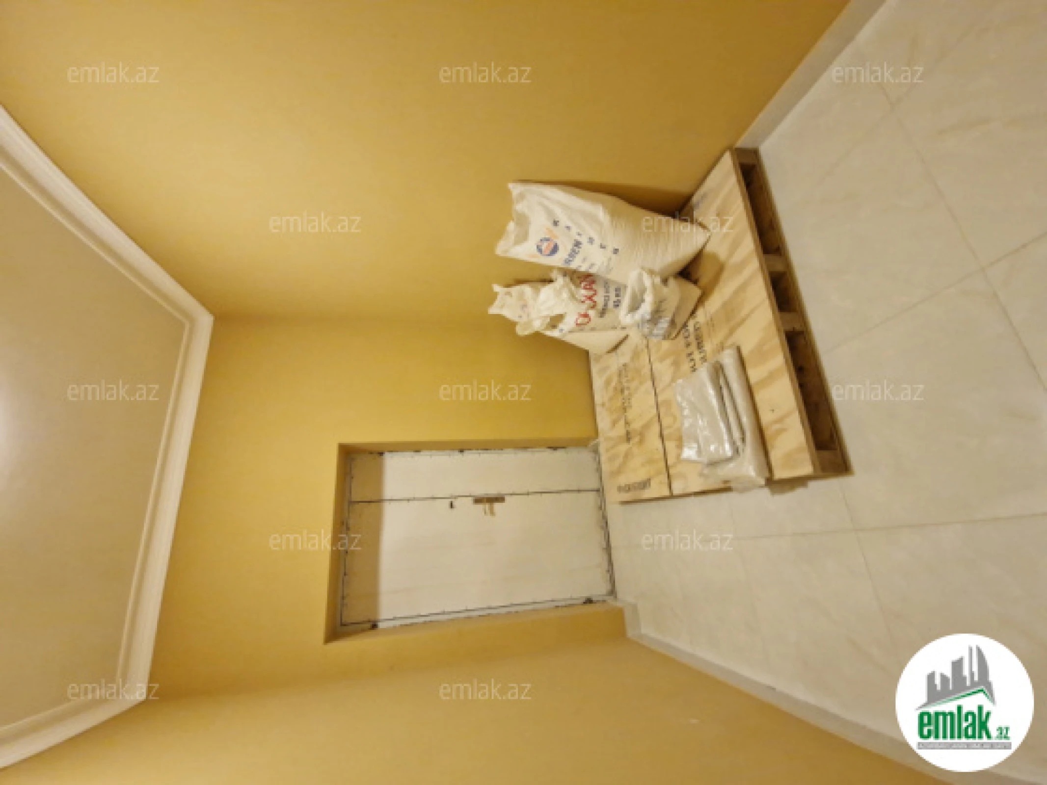 Satılır 8 otaqlı obyekt 208 m²