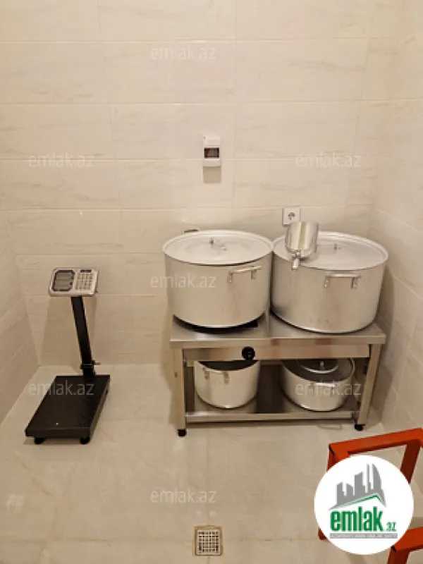 Satılır 8 otaqlı obyekt 208 m²