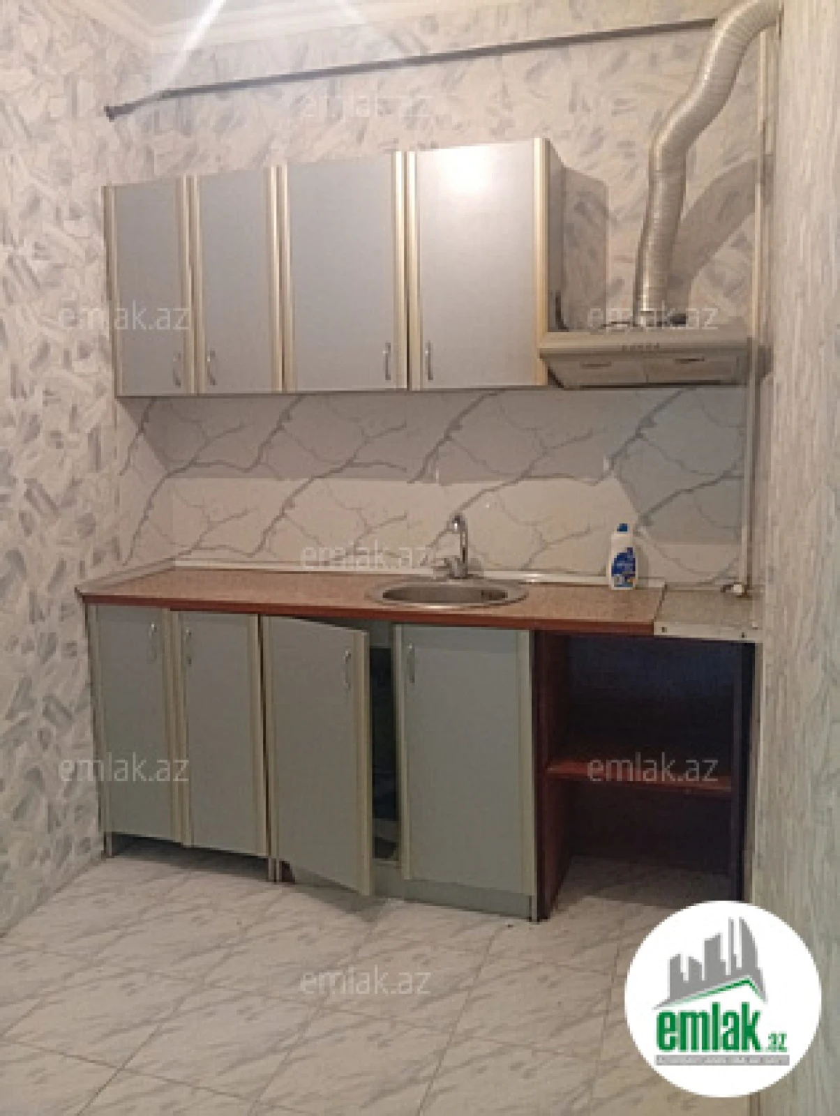 Satılır 2 otaqlı köhnə tikili 51 m²