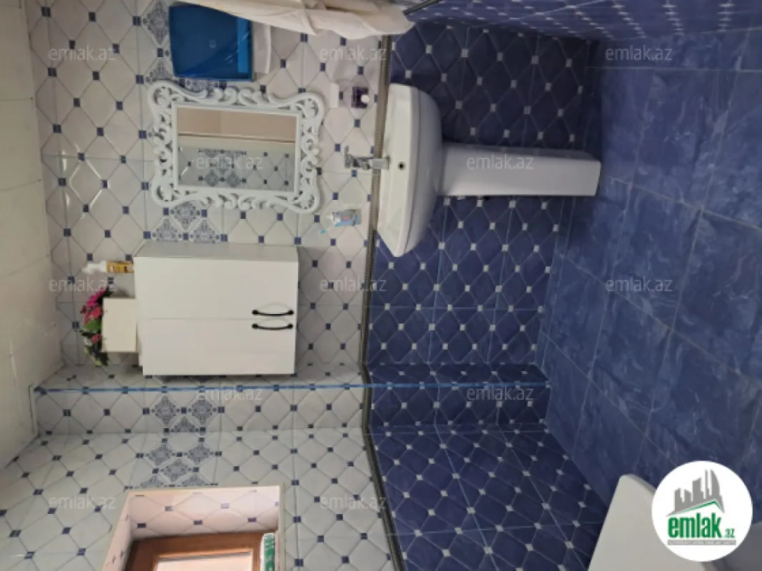 Satılır 4 otaqlı həyət evi 200 m²