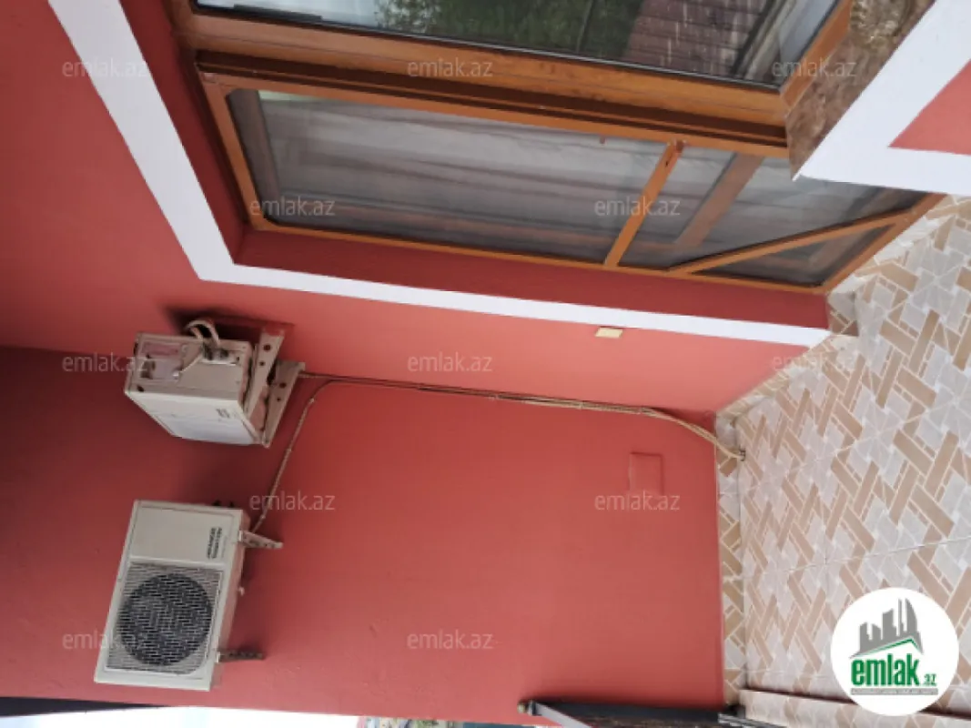Satılır 4 otaqlı həyət evi 200 m²
