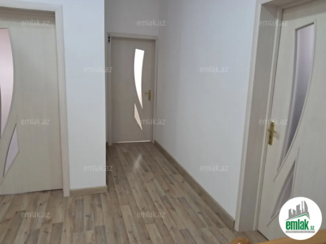 Satılır 4 otaqlı həyət evi 200 m²