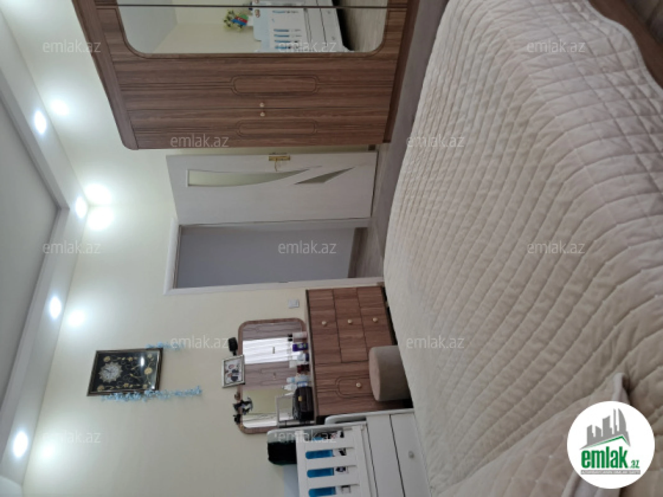 Satılır 4 otaqlı həyət evi 200 m²