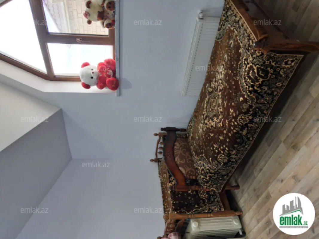 Satılır 4 otaqlı həyət evi 200 m²