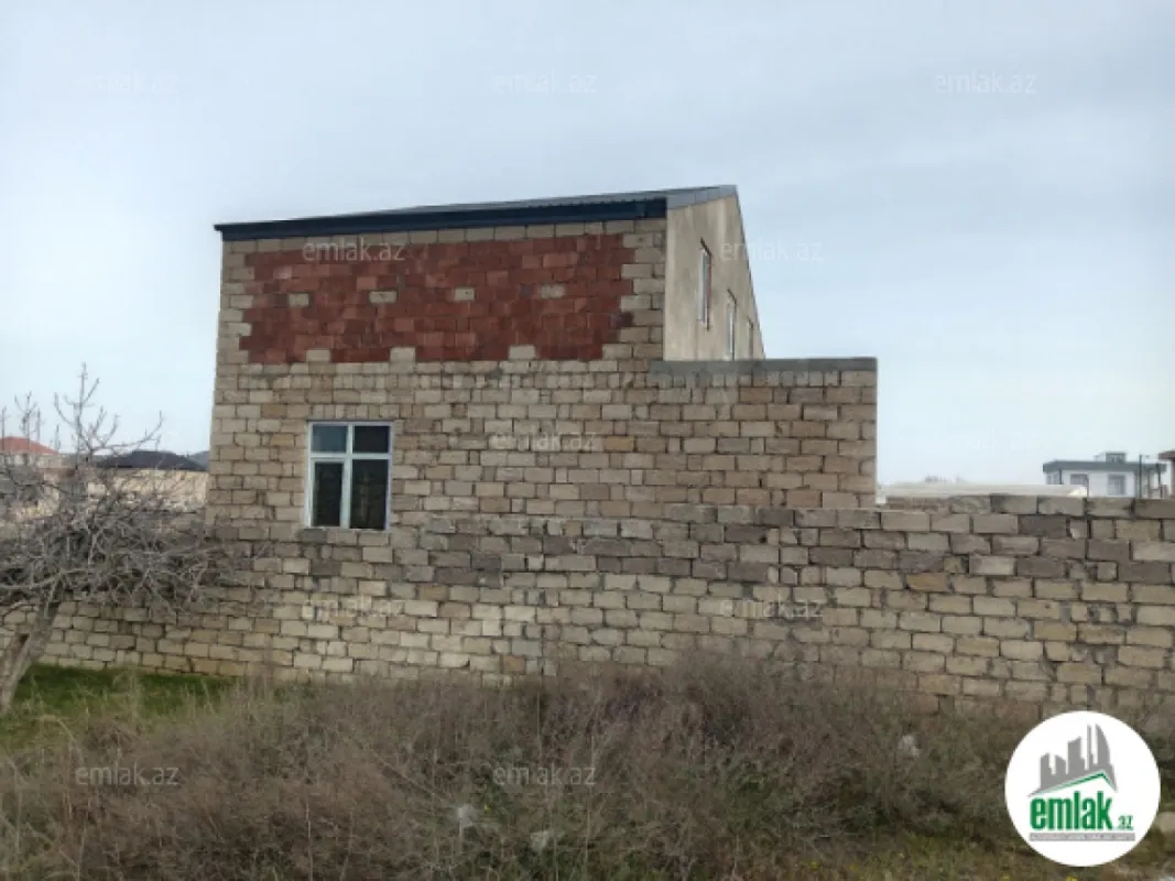 Satılır 4 otaqlı mənzil 158 m²