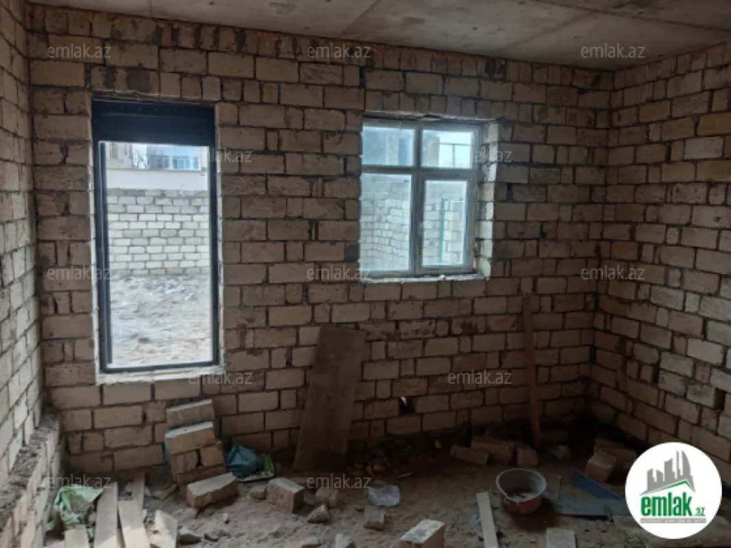 Satılır 4 otaqlı mənzil 158 m²