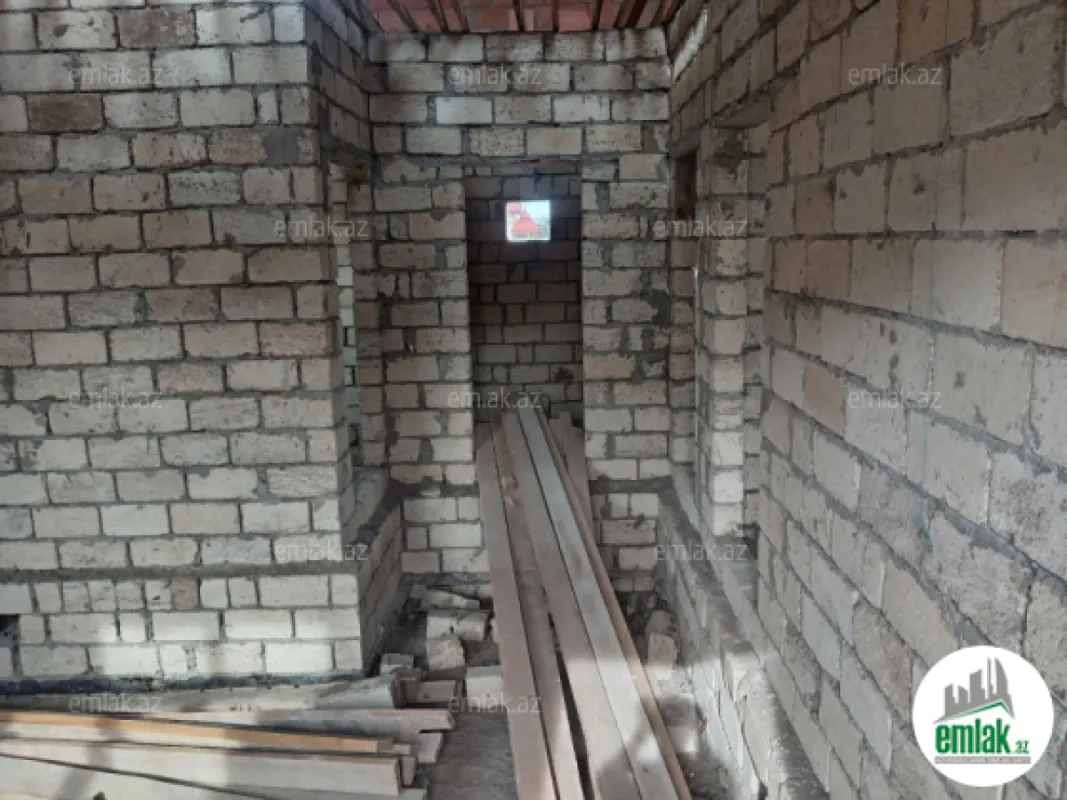 Satılır 4 otaqlı mənzil 158 m²