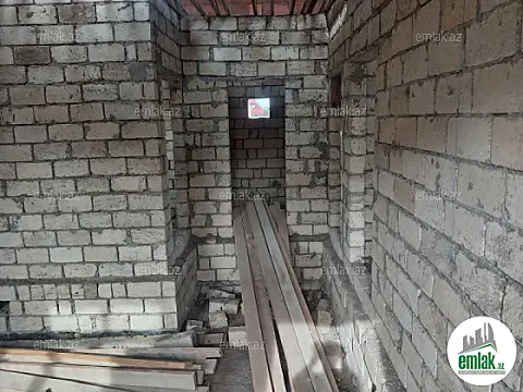 Satılır 4 otaqlı mənzil 158 m²