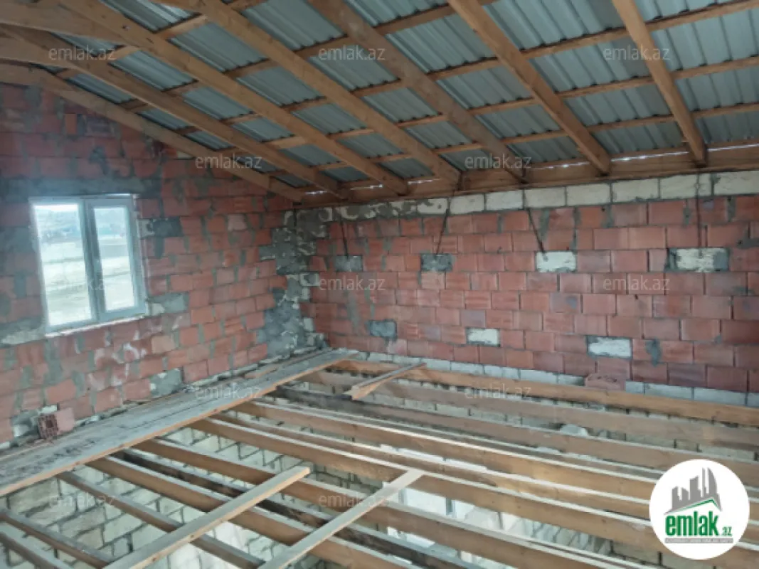 Satılır 4 otaqlı mənzil 158 m²