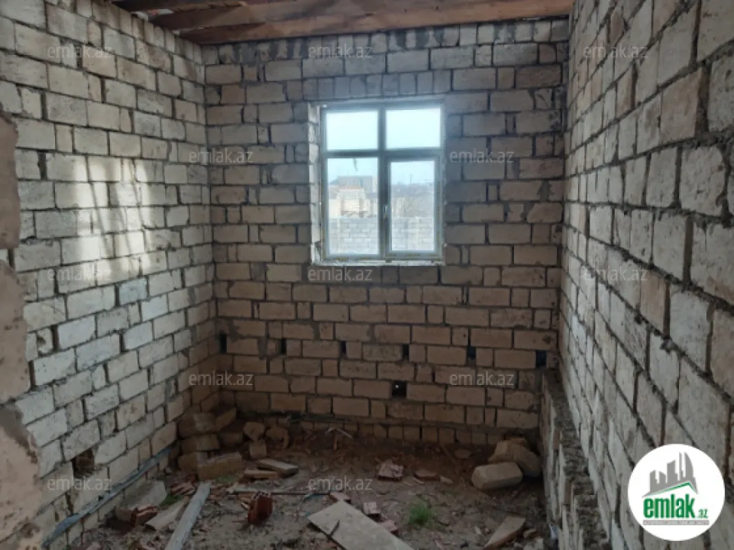 Satılır 4 otaqlı mənzil 158 m²