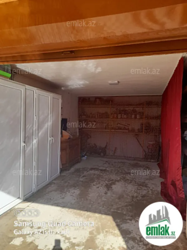 Satılır 6 otaqlı həyət evi 240 m²