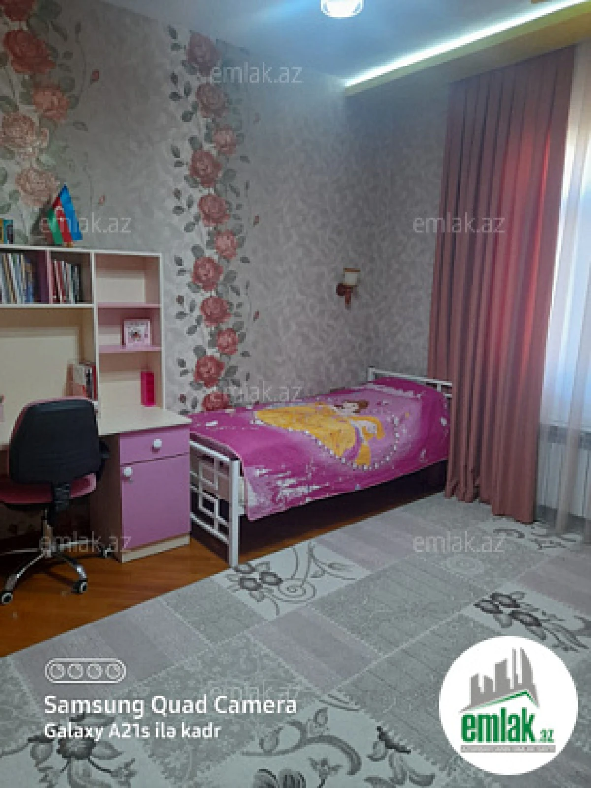 Satılır 6 otaqlı həyət evi 240 m²