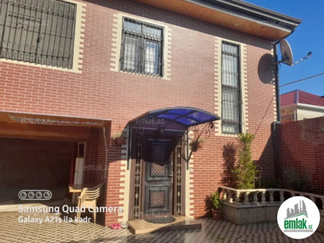 Satılır 6 otaqlı həyət evi 240 m²