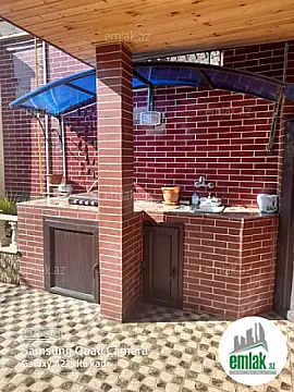 Satılır 6 otaqlı həyət evi 240 m²