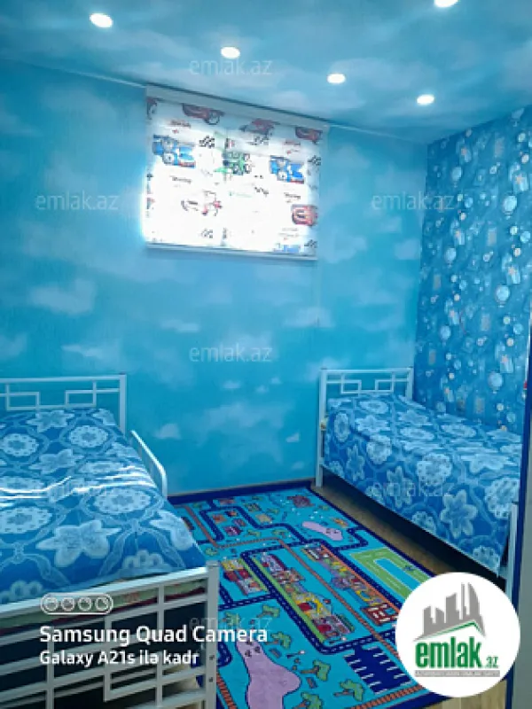 Satılır 6 otaqlı həyət evi 240 m²