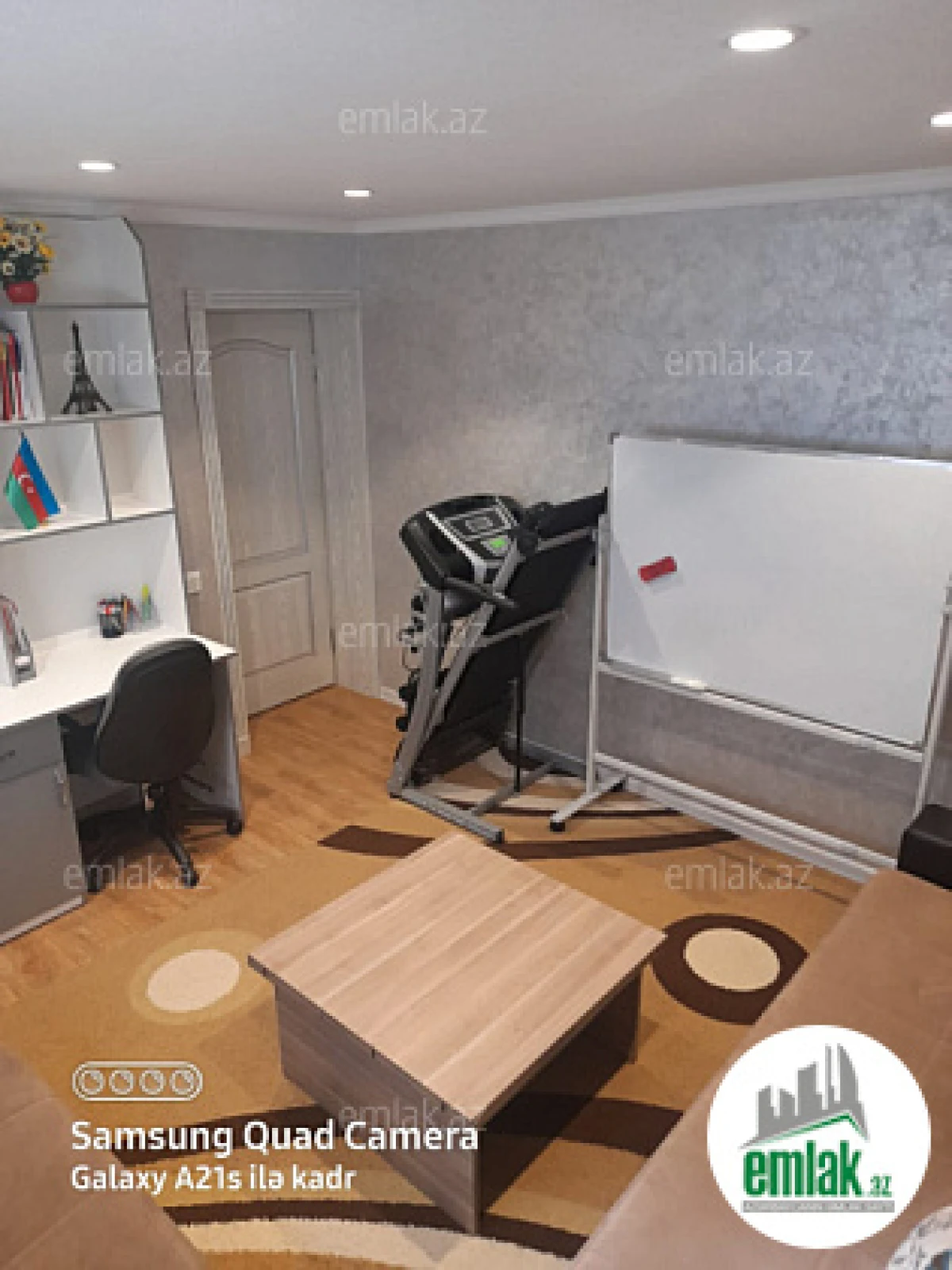 Satılır 6 otaqlı həyət evi 240 m²