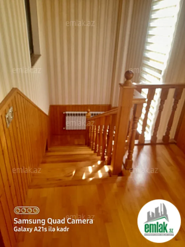 Satılır 6 otaqlı həyət evi 240 m²