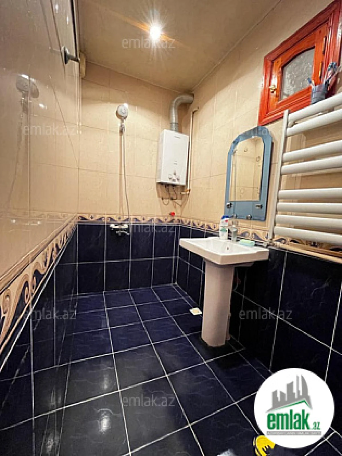 Satılır 3 otaqlı köhnə tikili 70 m²