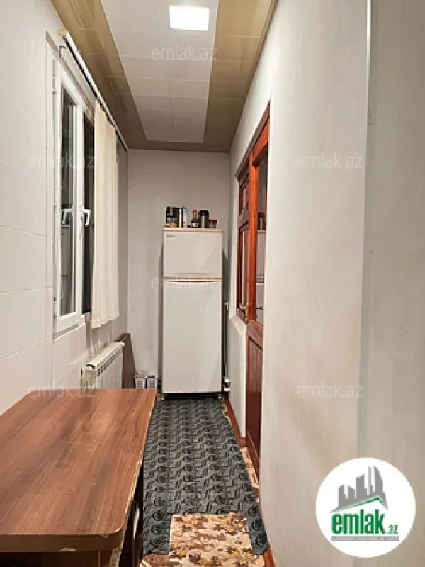 Satılır 3 otaqlı köhnə tikili 70 m²