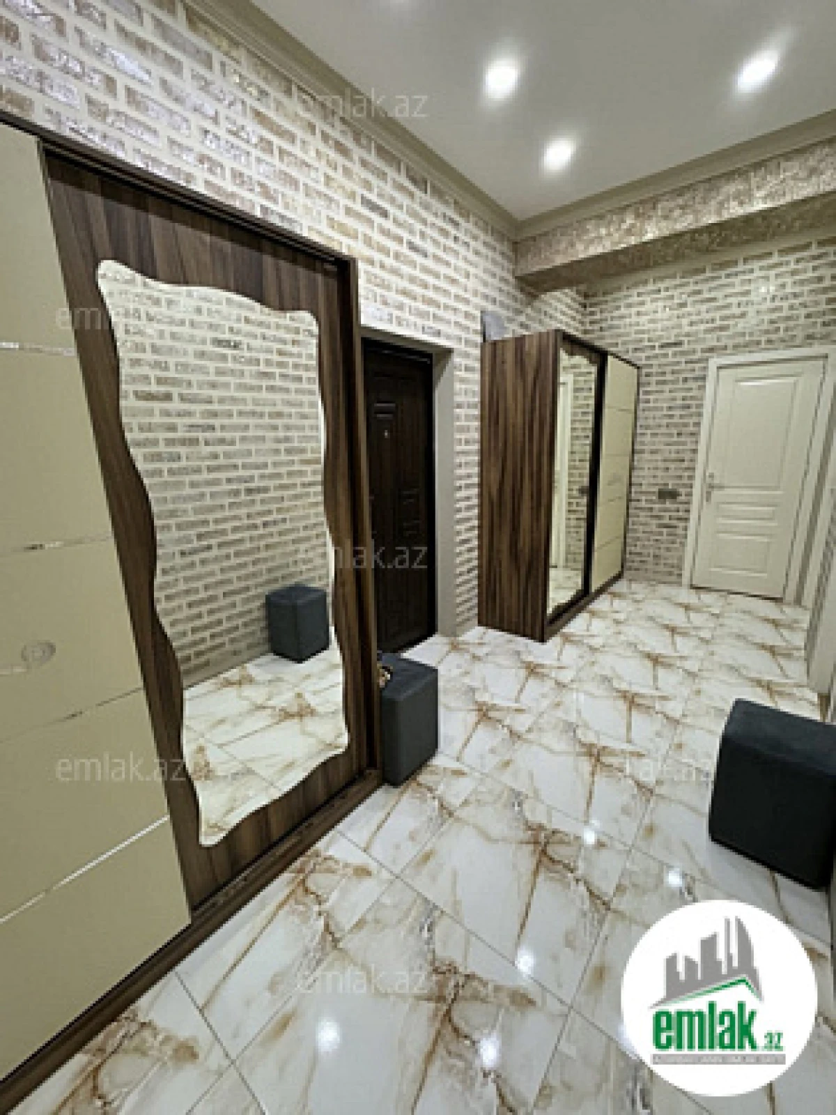 Satılır 2 otaqlı yeni tikili 83 m²