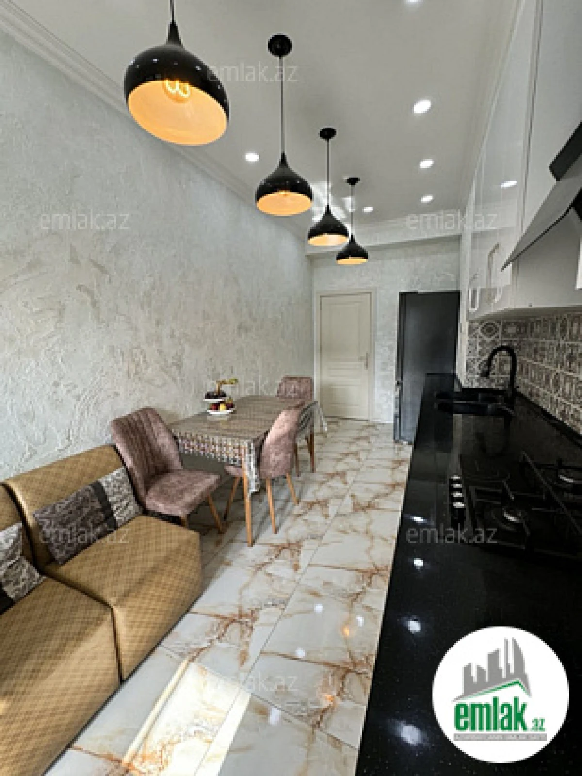 Satılır 2 otaqlı yeni tikili 83 m²