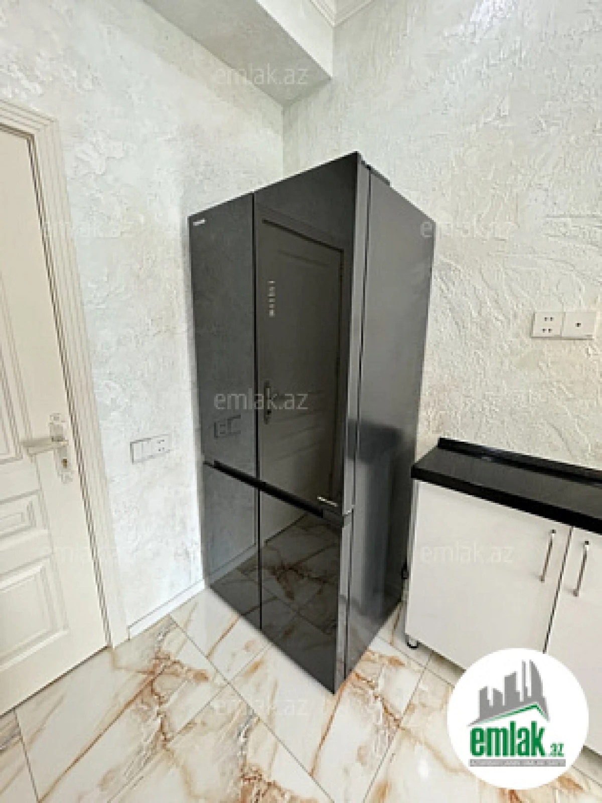 Satılır 2 otaqlı yeni tikili 83 m²