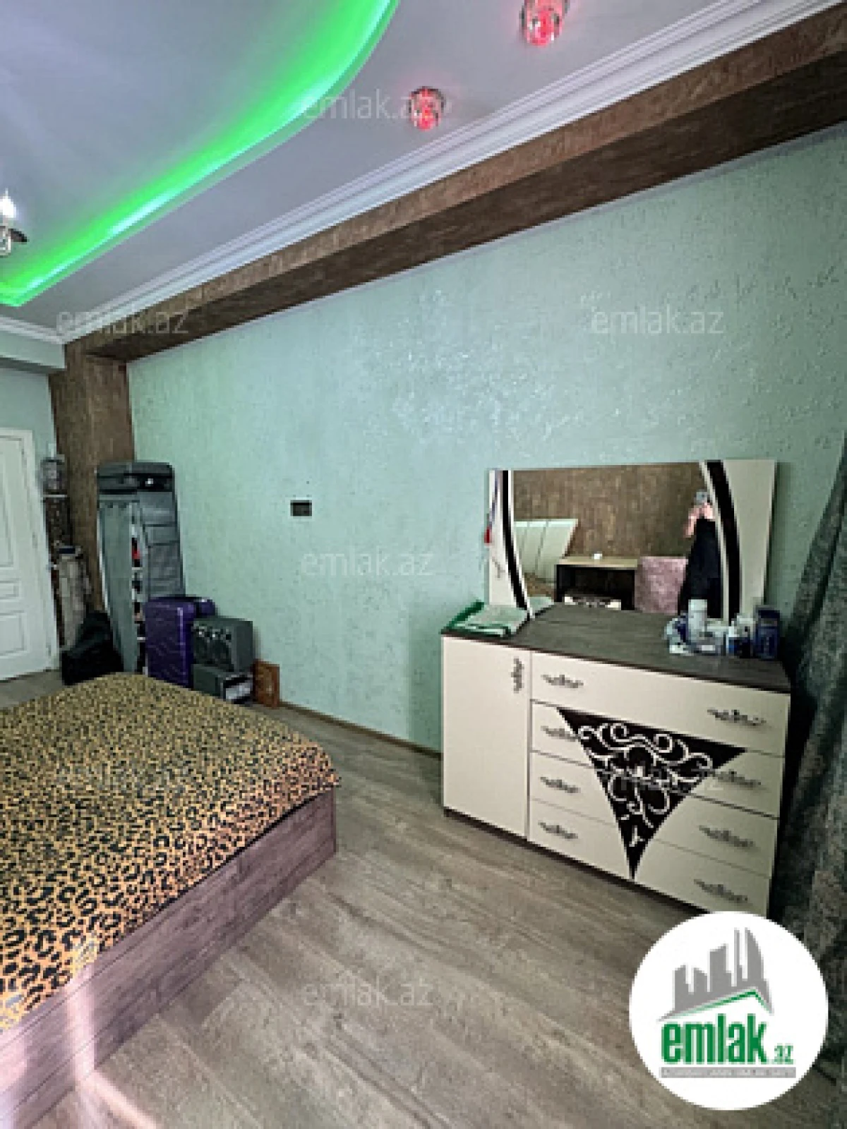 Satılır 2 otaqlı yeni tikili 83 m²