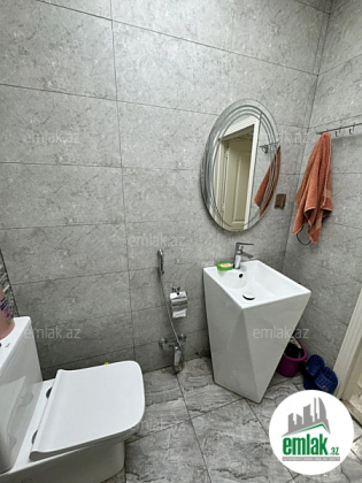 Satılır 2 otaqlı yeni tikili 83 m²