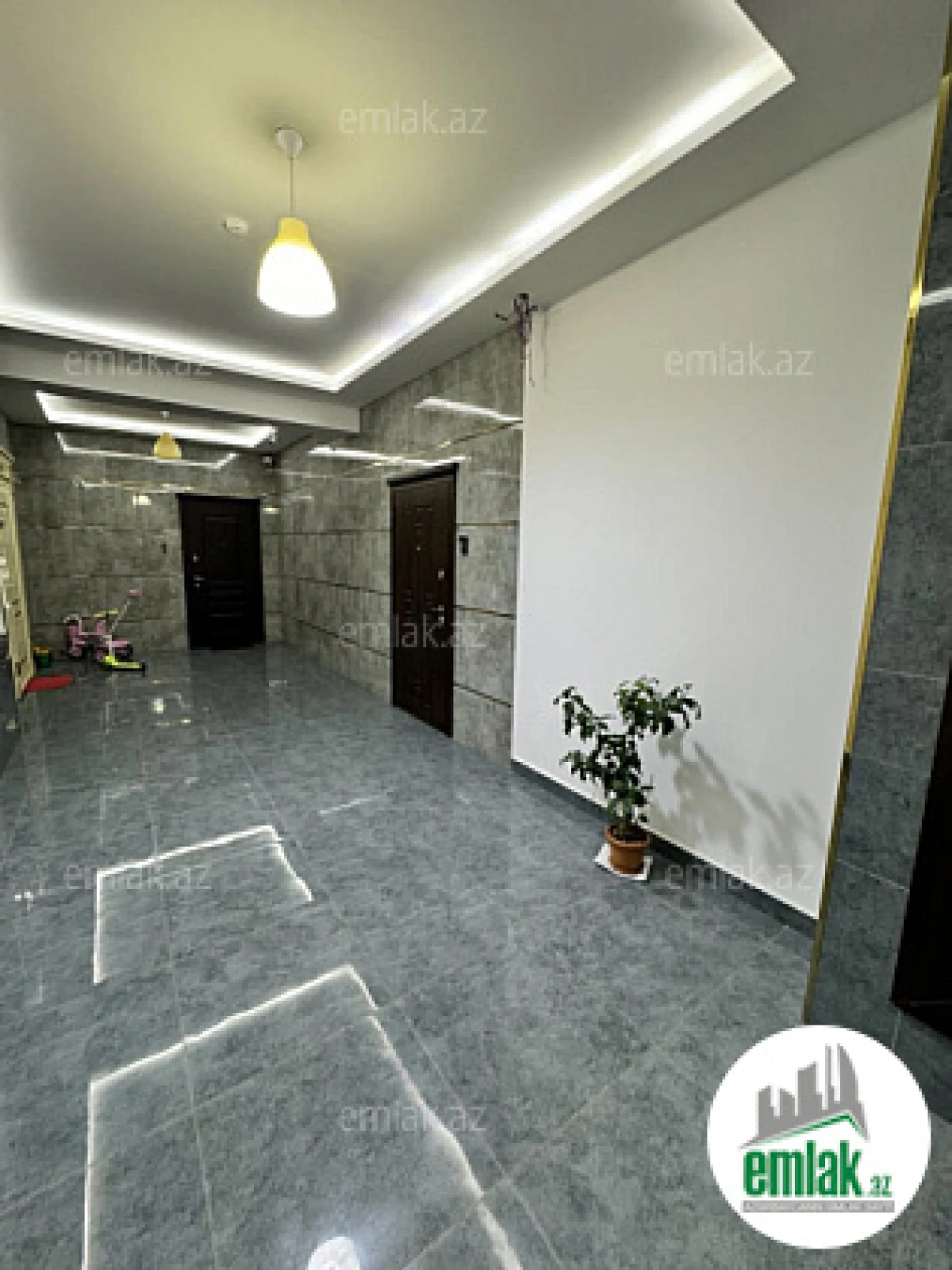 Satılır 2 otaqlı yeni tikili 83 m²