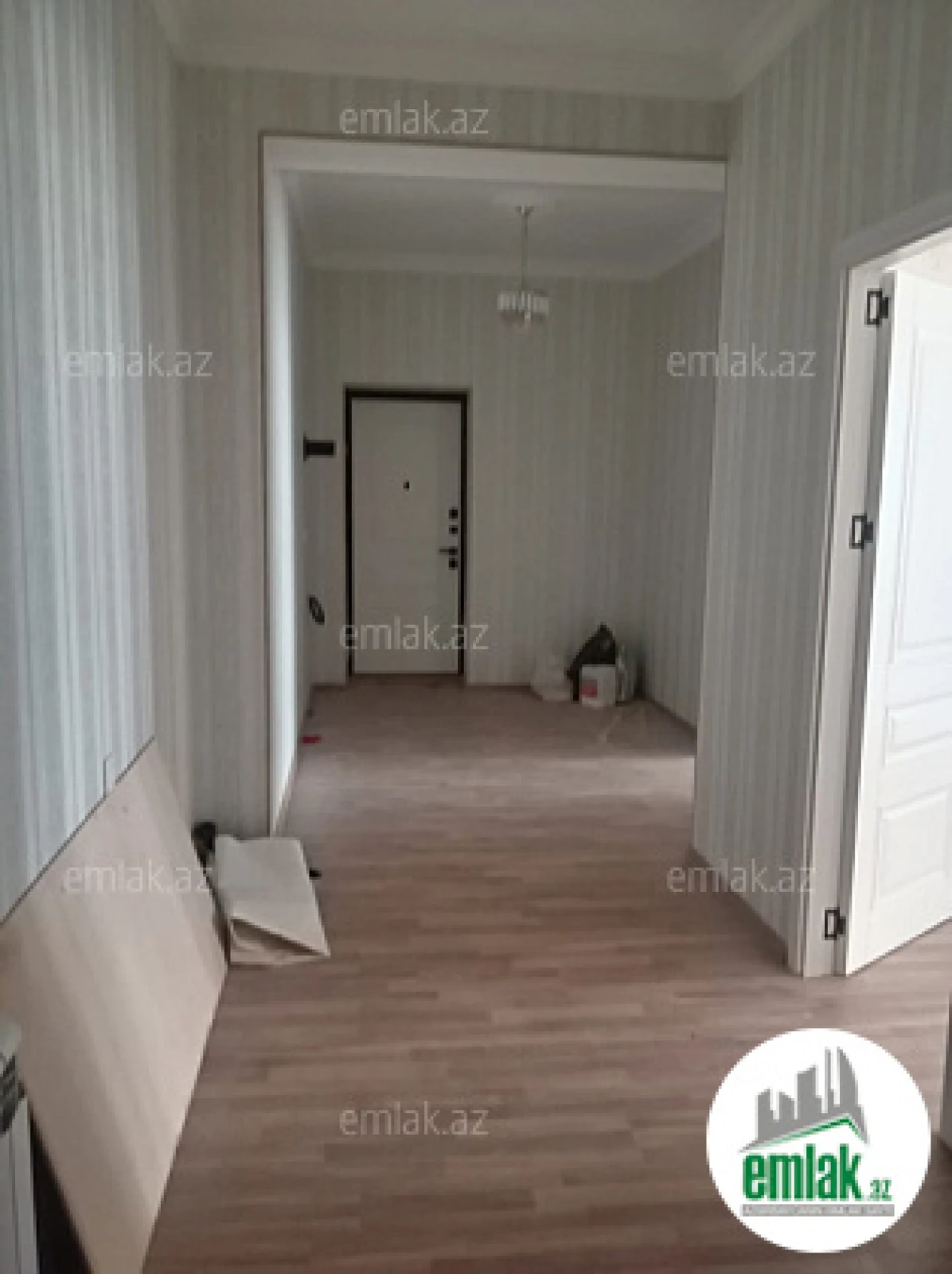 Satılır 2 otaqlı yeni tikili 100 m²