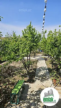 Satılır 5 otaqlı həyət evi 300 m²