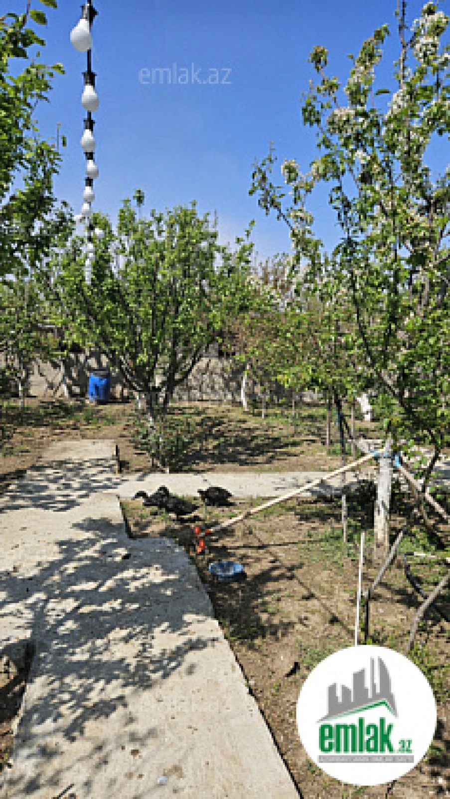 Satılır 5 otaqlı həyət evi 300 m²