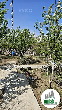 Satılır 5 otaqlı həyət evi 300 m²