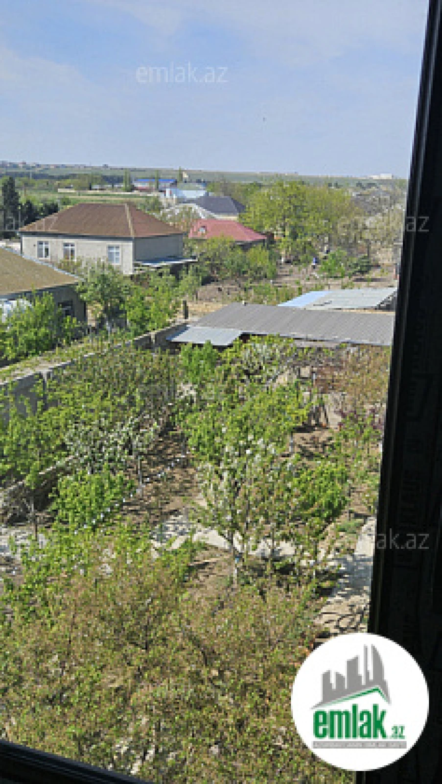 Satılır 5 otaqlı həyət evi 300 m²