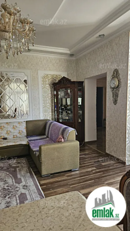 Satılır 5 otaqlı həyət evi 300 m²