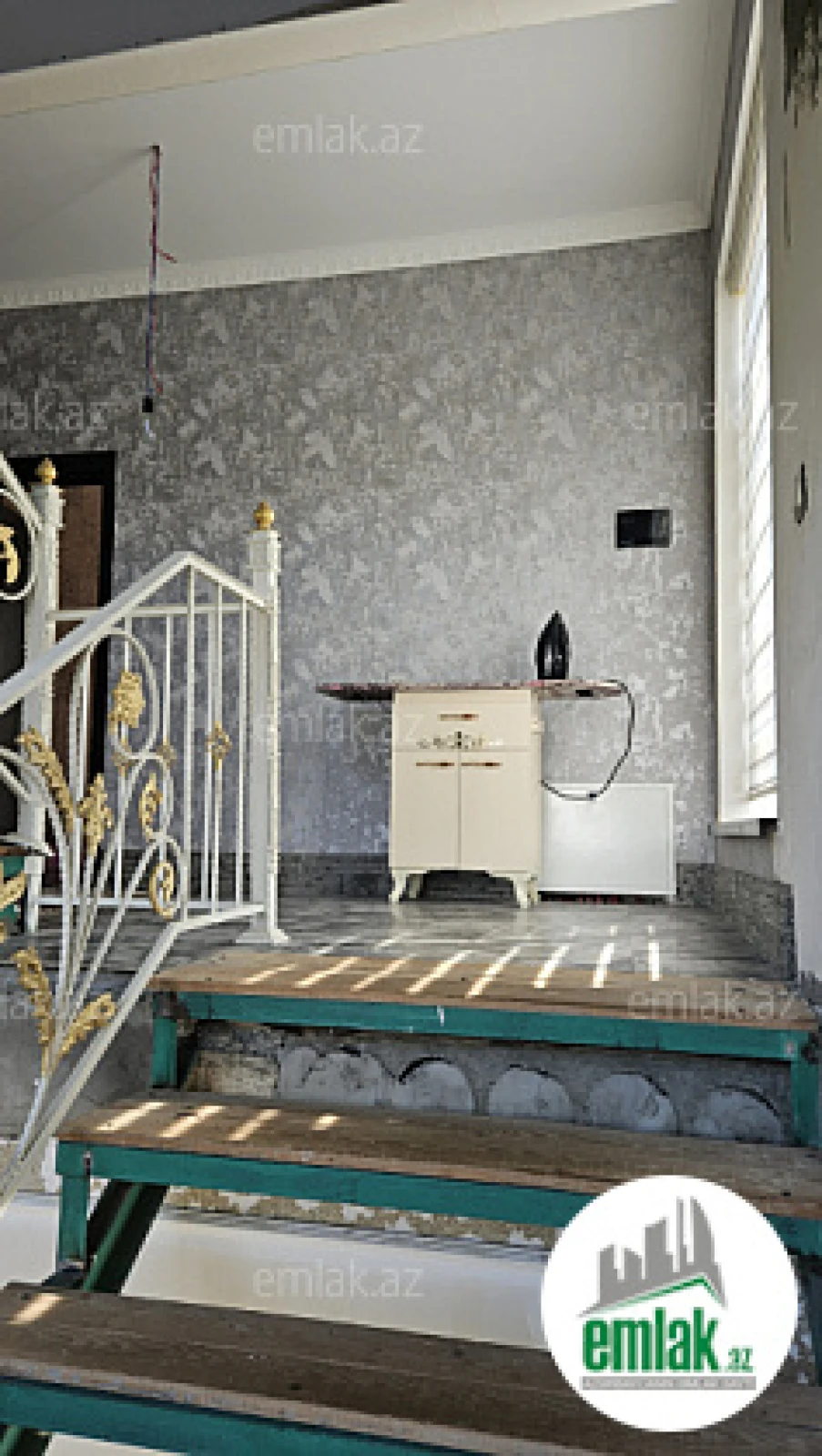 Satılır 5 otaqlı həyət evi 300 m²