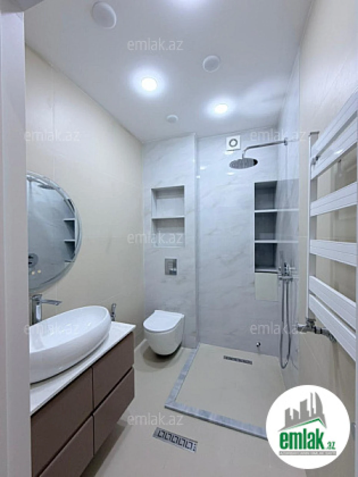 Satılır 3 otaqlı yeni tikili 120 m²