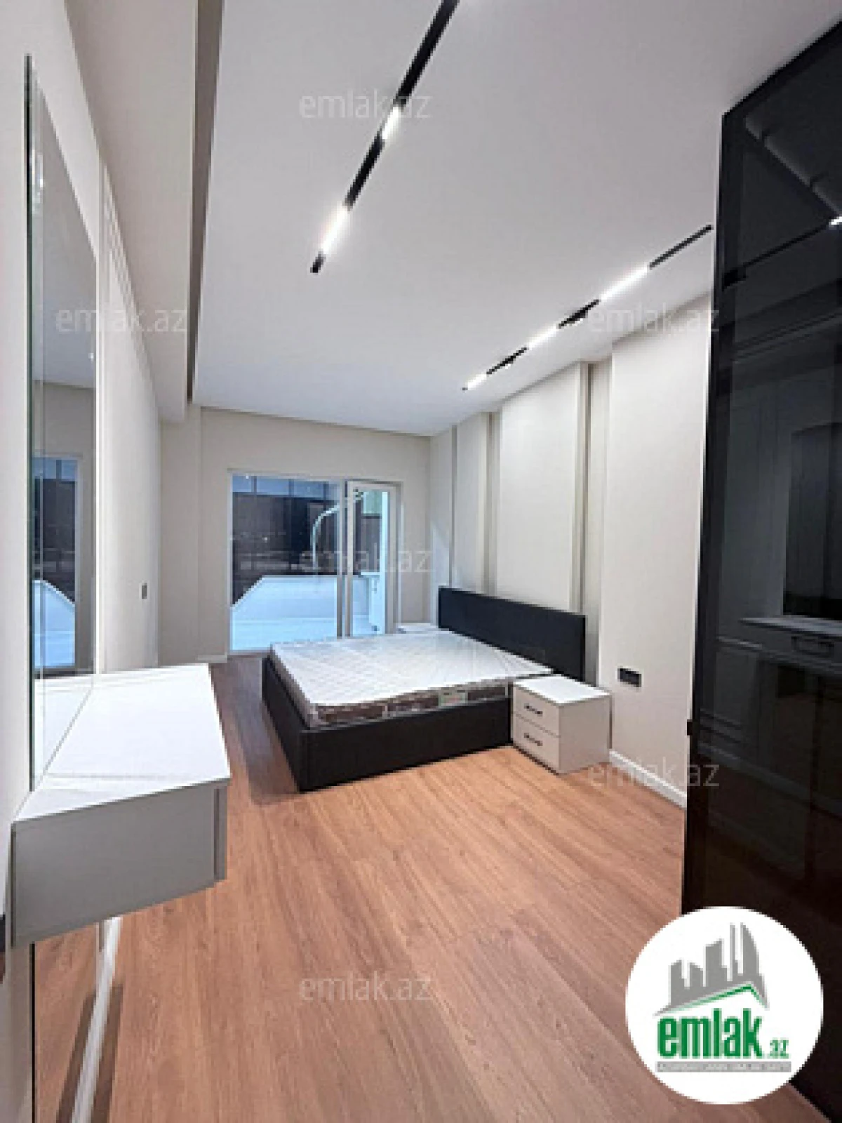 Satılır 3 otaqlı yeni tikili 120 m²