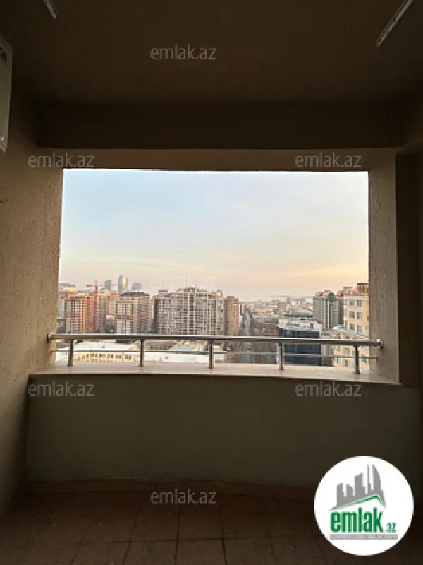 Satılır 3 otaqlı yeni tikili 220 m²