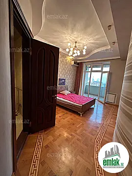 Satılır 3 otaqlı yeni tikili 220 m²