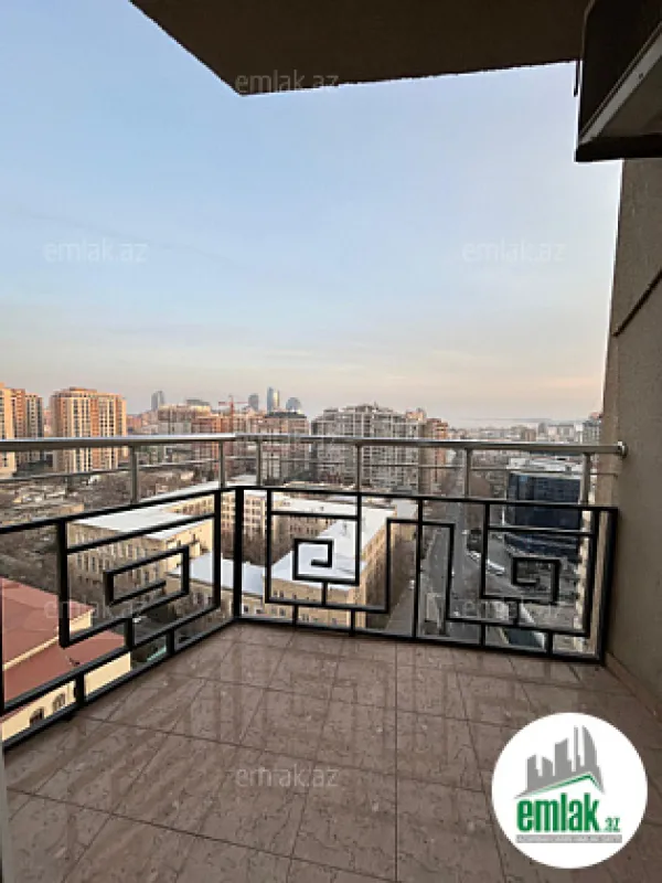 Satılır 3 otaqlı yeni tikili 220 m²